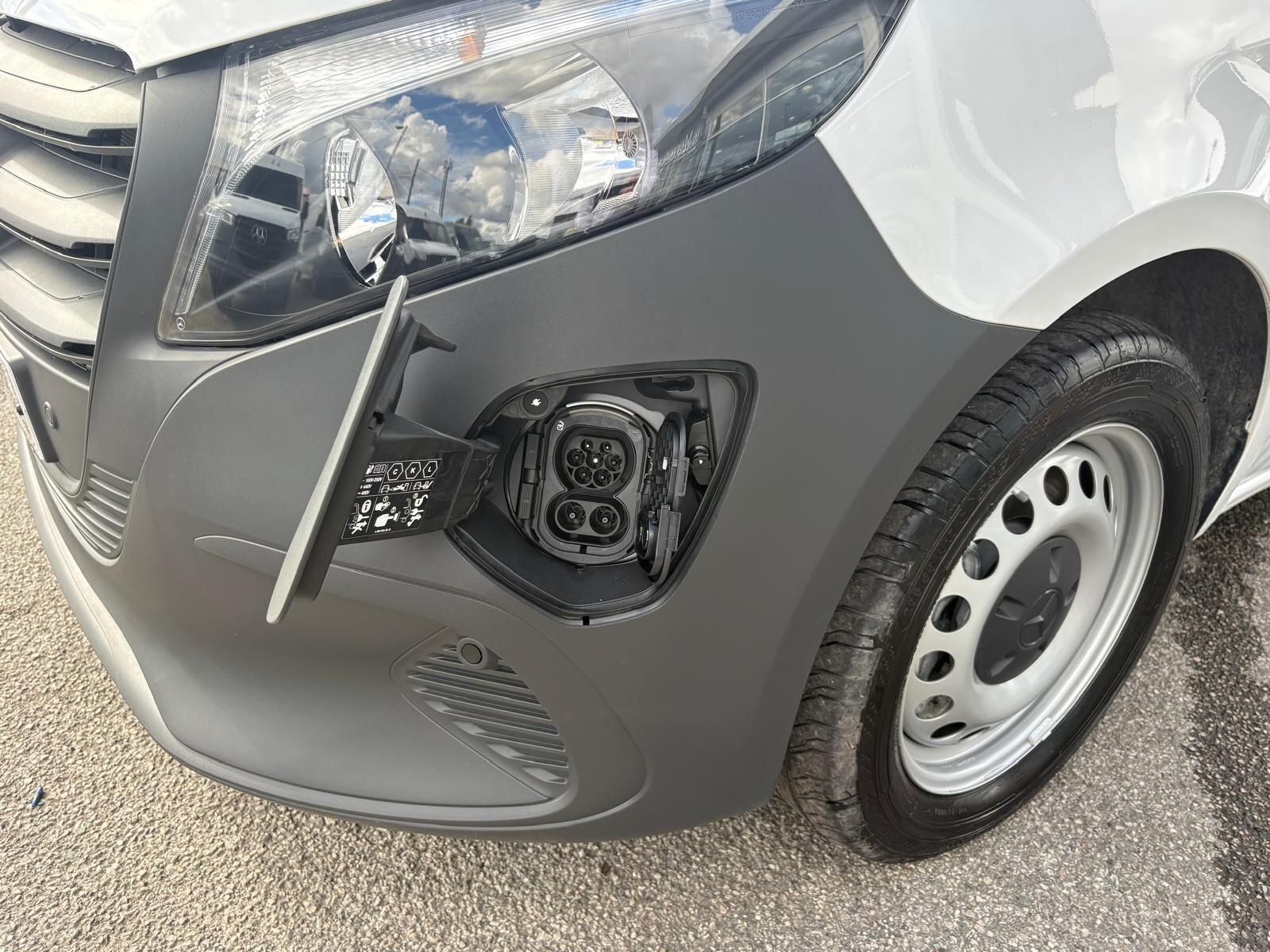 Mercedes-Benz eVito
